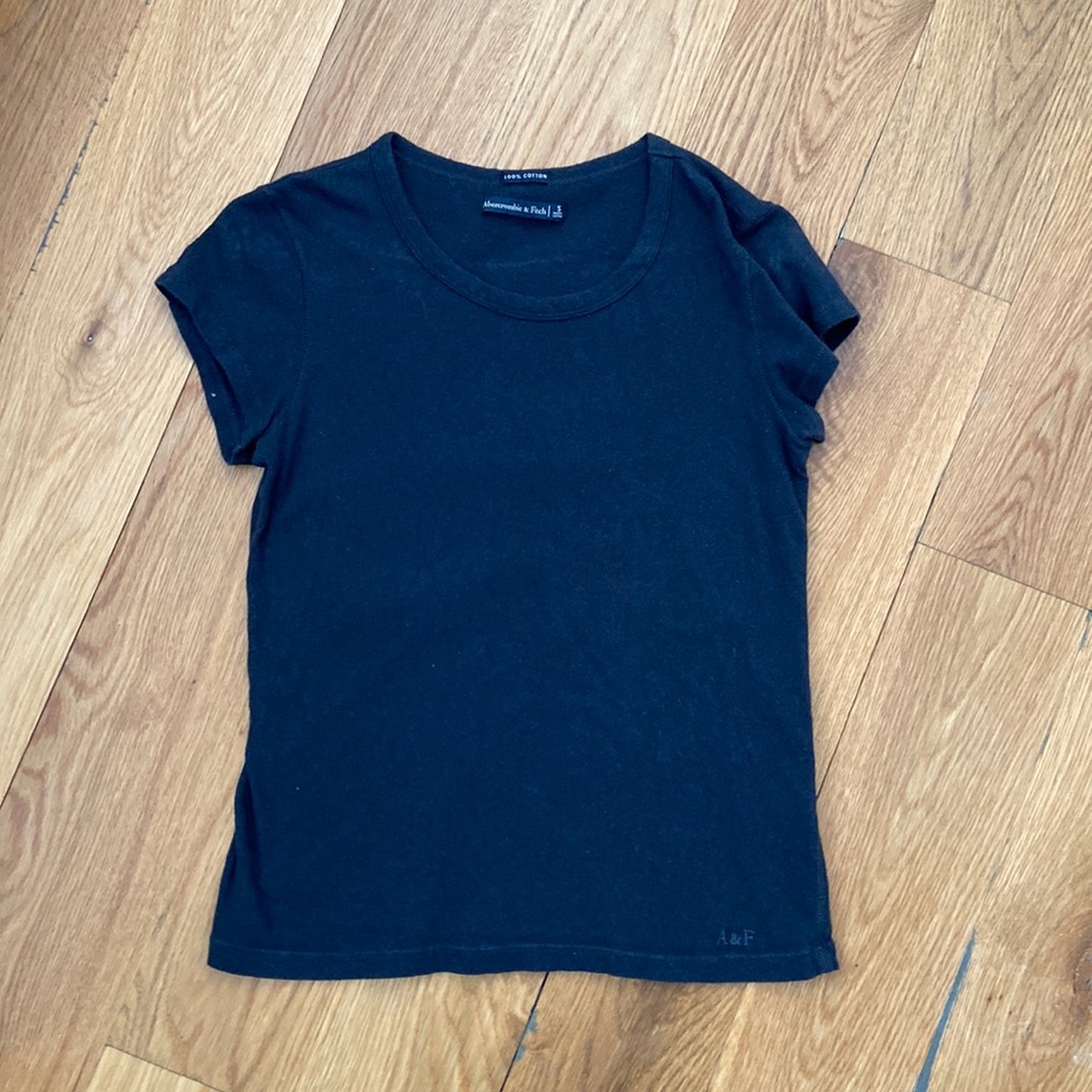 navy abercrombie t shirt